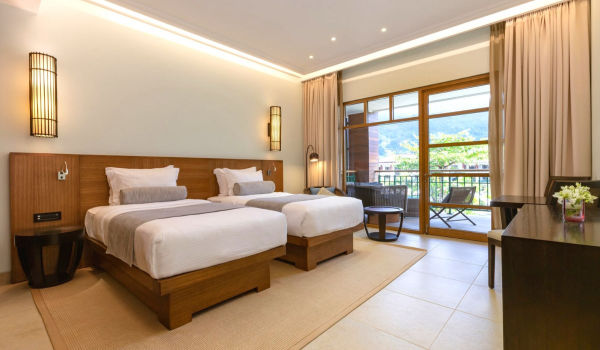 savoy-seychelles-resort-spa-ocean-blue-seychelles-img