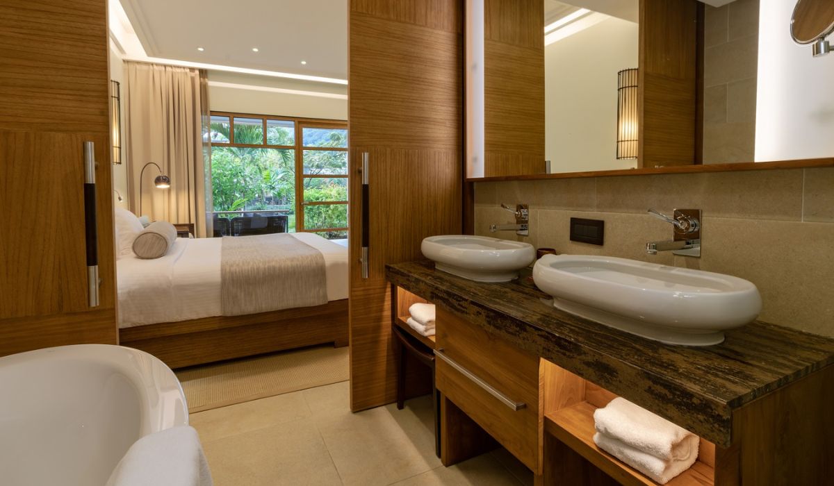 savoy-seychelles-resort-spa-ocean-blue-seychelles-img