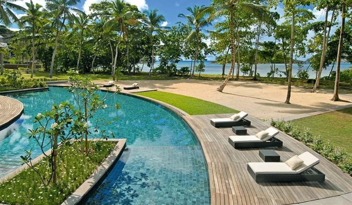 constance-ephelia-ocean-blue-seychelles-img