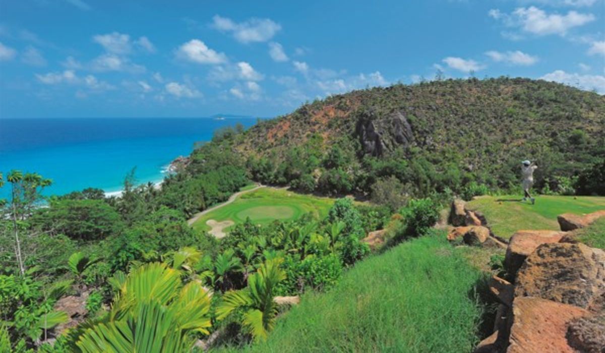 constance-lemuria-ocean-blue-seychelles-img