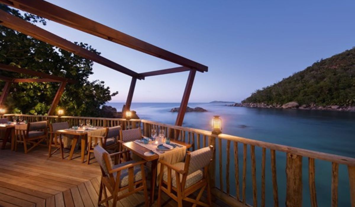 constance-lemuria-ocean-blue-seychelles-img