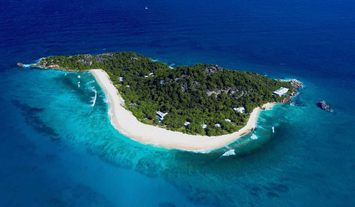cousine-island-ocean-blue-seychelles-img