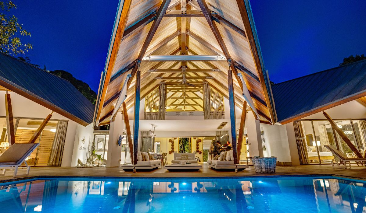 deckenia-ocean-blue-seychelles-img
