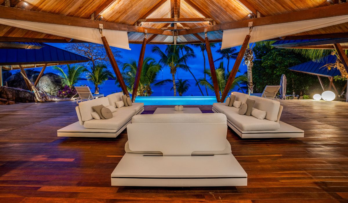 deckenia-ocean-blue-seychelles-img