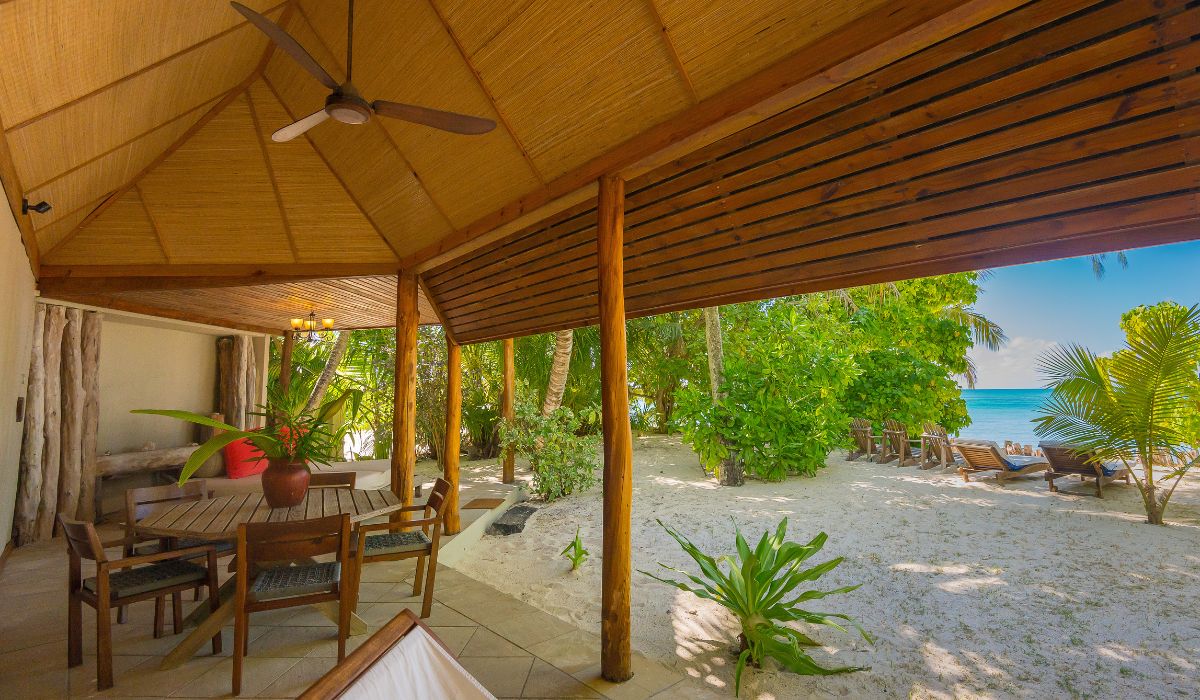 denis-island-ocean-blue-seychelles-img