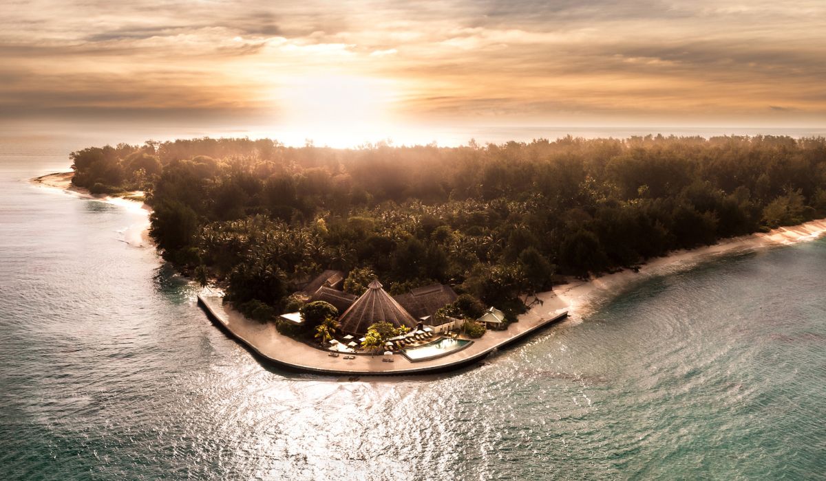 denis-island-ocean-blue-seychelles-img