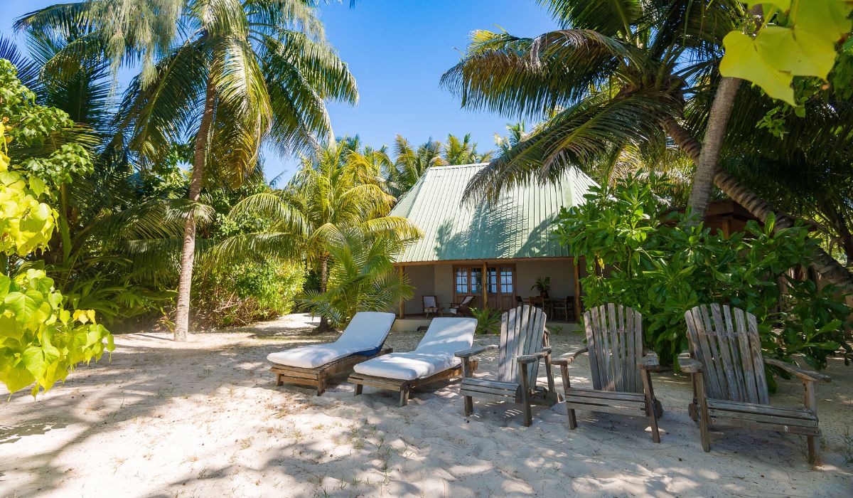 denis-island-ocean-blue-seychelles-img
