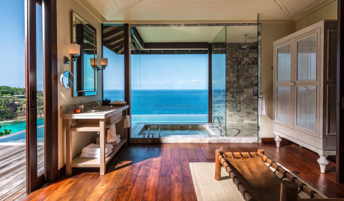 four-seasons-mahe-ocean-blue-seychelles-img
