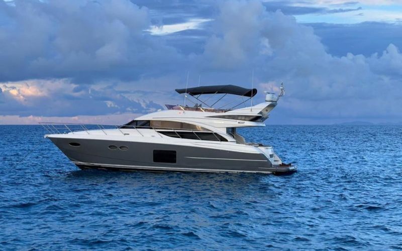 luxury-boat-transfer-ocean-blue-seychelles