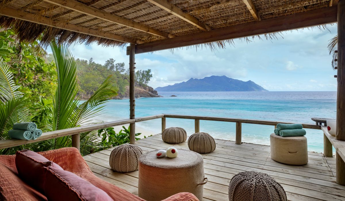 north-island-ocean-blue-seychelles-img