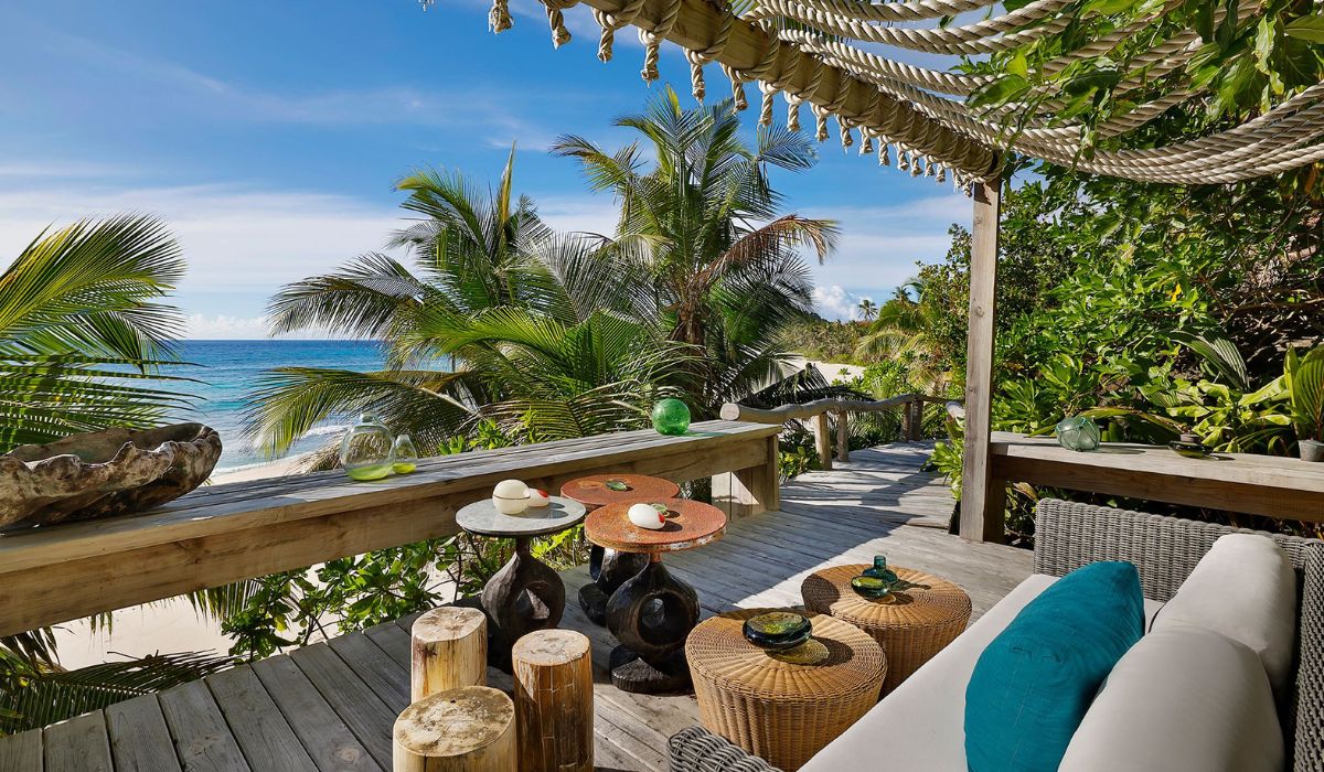 north-island-ocean-blue-seychelles-img