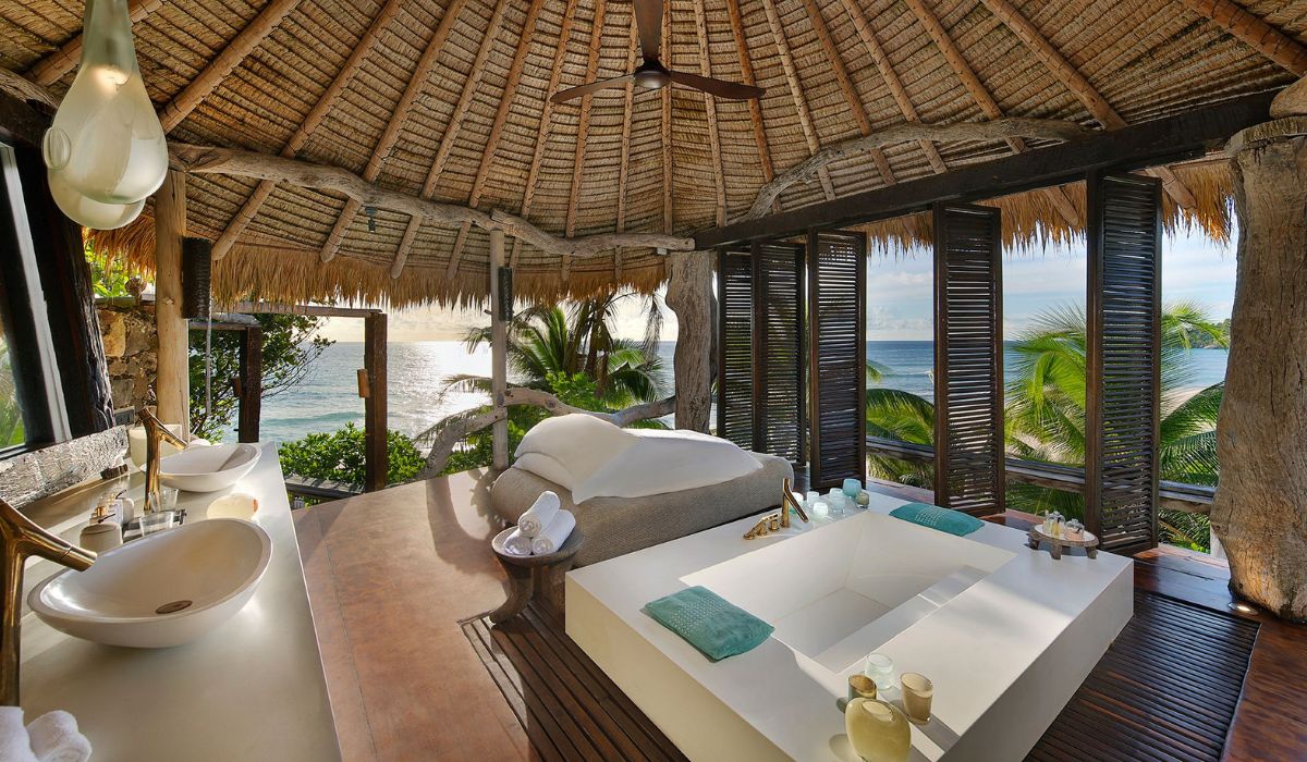 north-island-ocean-blue-seychelles-img