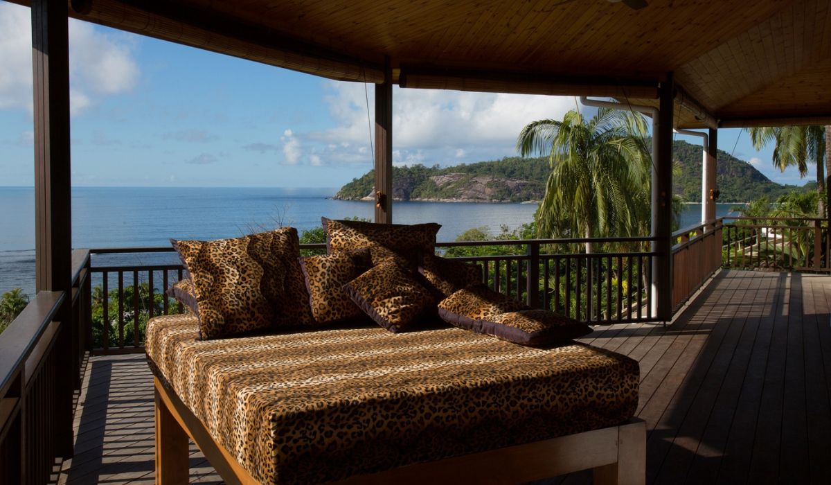 palm-royal-luxury-villas-ocean-blue-seychelles-img