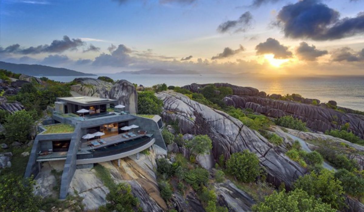 six-senses-zil-pasyon-ocean-blue-seychelles-img