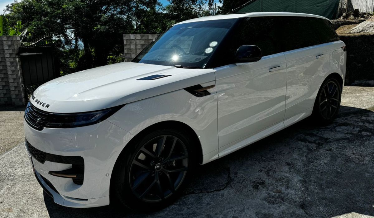 airport-hotel-transfers-in-seychelles-ocean-blue-seychelles-car-img
