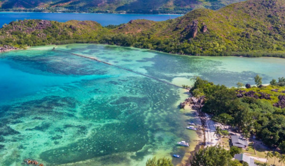 discover-cousin-curieuse-st-pierre-ocean-blue-seychelles-img