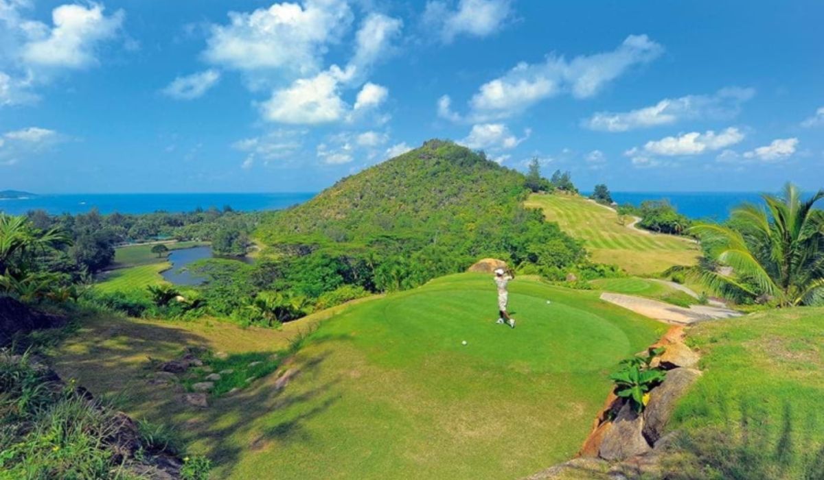 golf-ocean-blue-seychelles-img