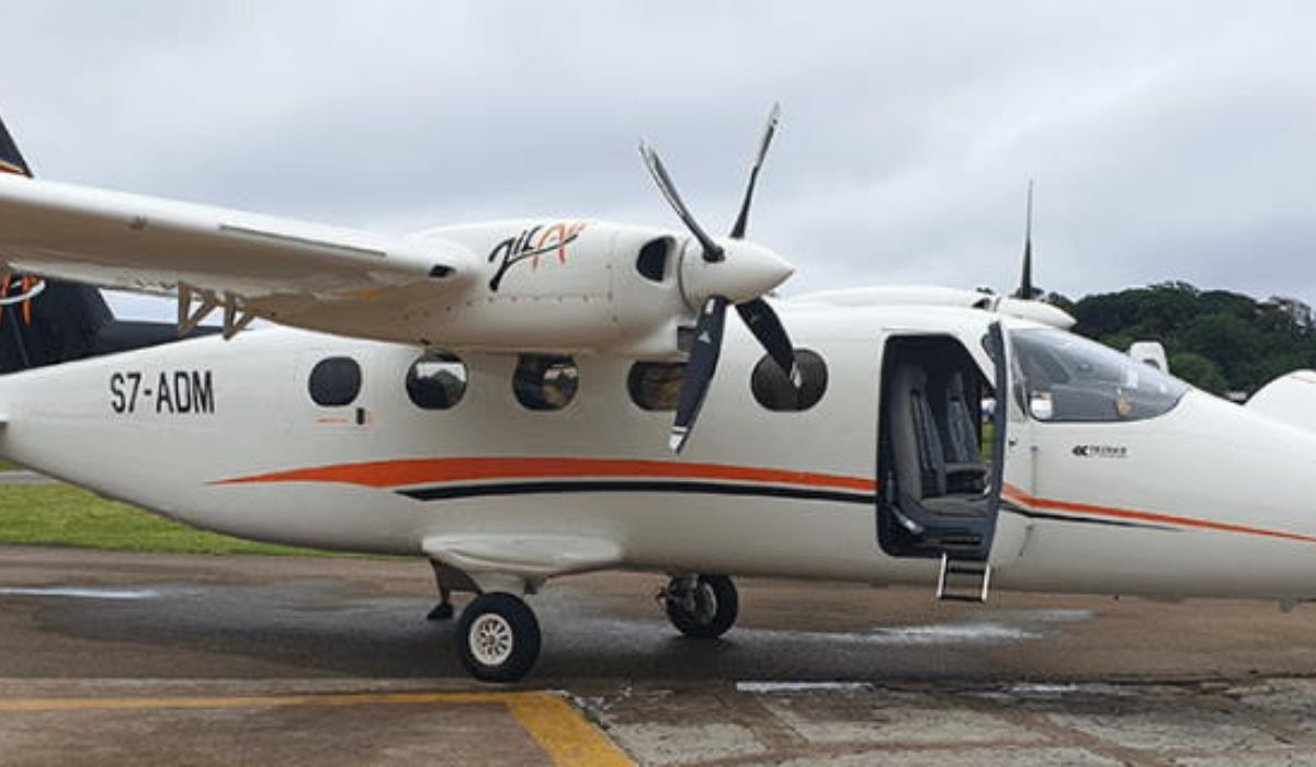 helicopter-private-plane-transfers-ocean-blue-seychelles-img