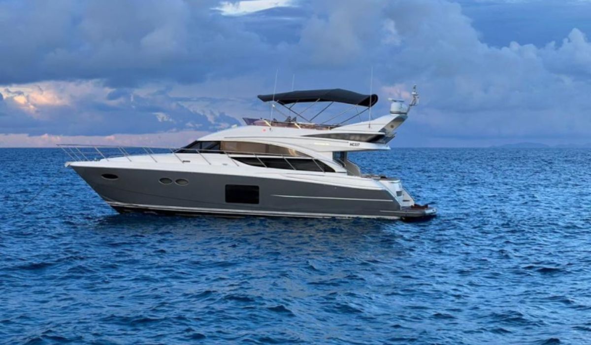 luxury-boat-transfers-ocean-blue-seychelles