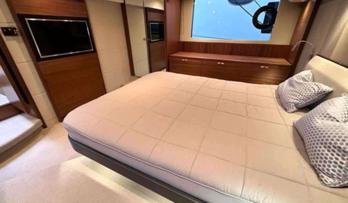 luxury-boat-transfers-ocean-blue-seychelles