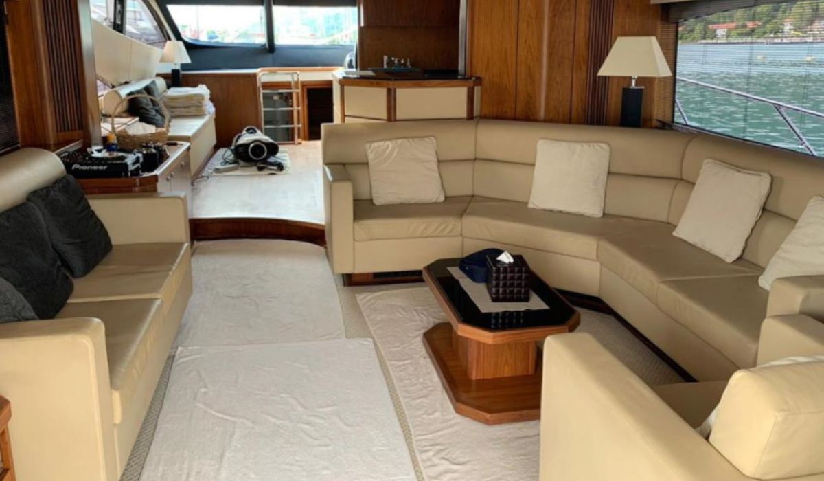 luxury-boat-transfers-ocean-blue-seychelles