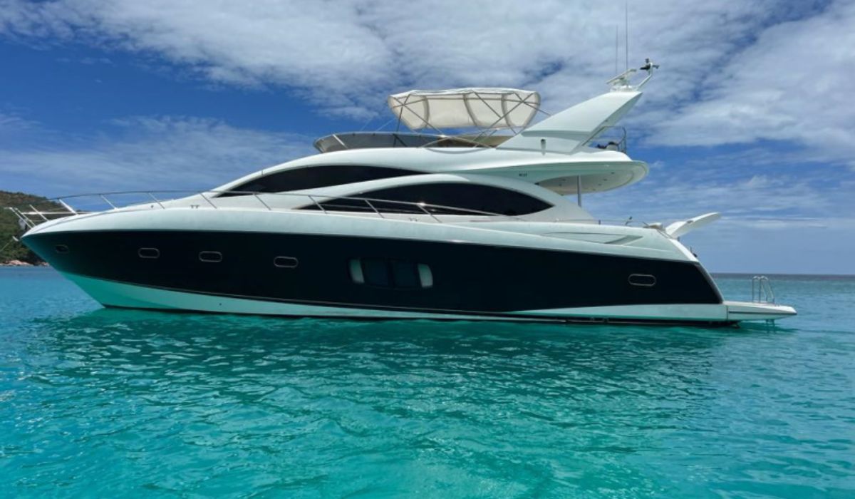 luxury-boat-transfers-ocean-blue-seychelles