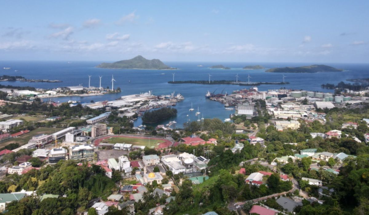 mahe-island-ocean-blue-seychelles-img