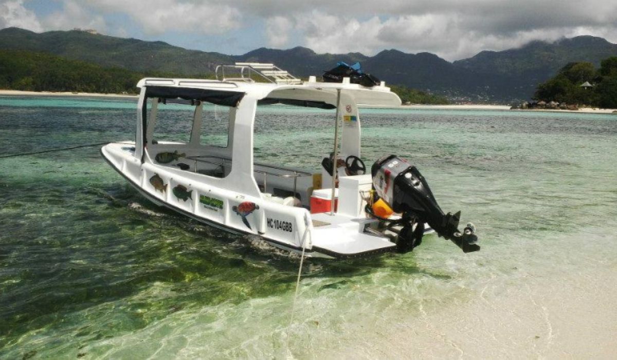 reef-safari-in-seychelles-img