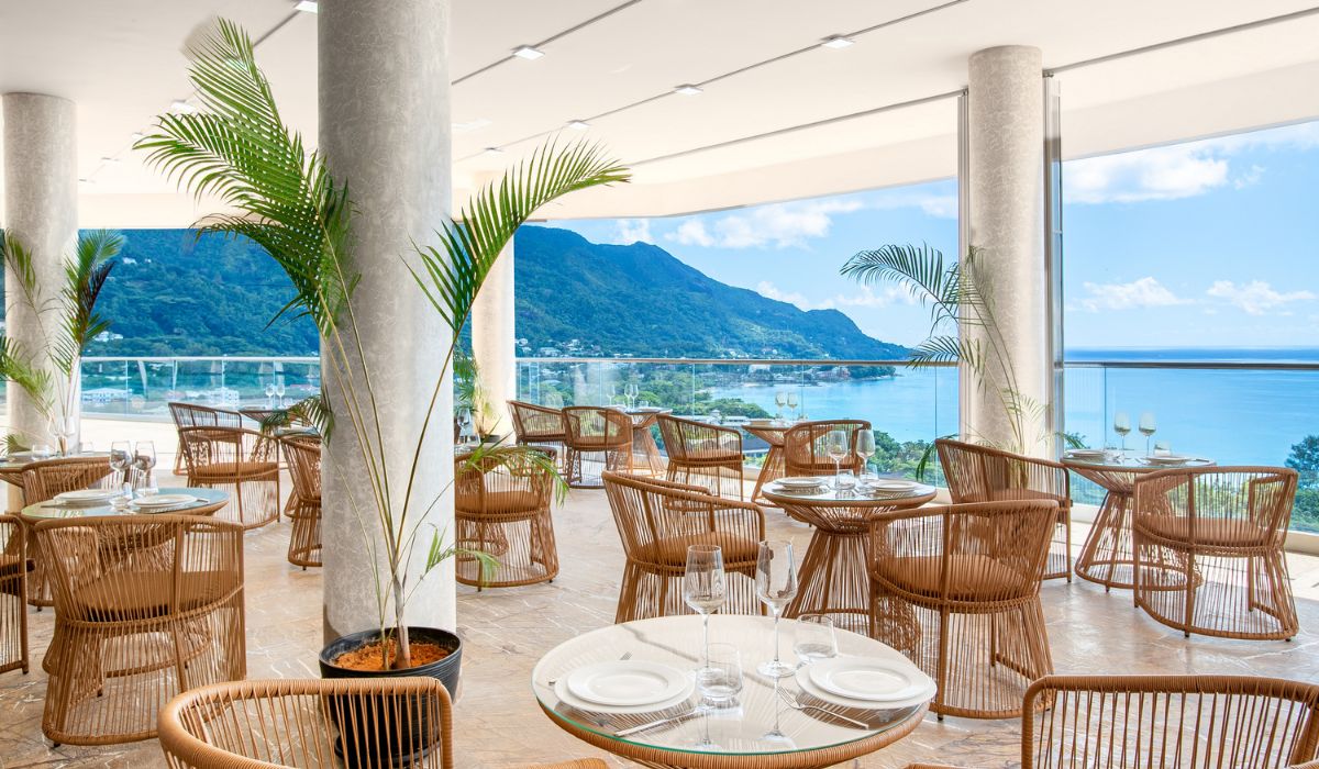 garden-hill-resort-and-spa-ocean-blue-seychelles