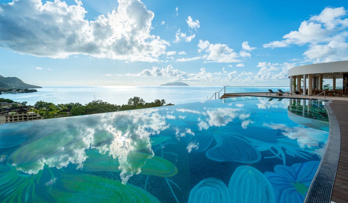 garden-hill-resort-and-spa-ocean-blue-seychelles